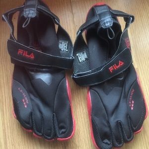 Fila Ez slides—>vibram model